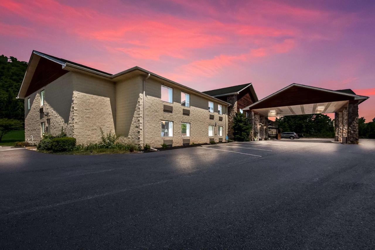 Surestay Plus Hotel By Best Western Berkeley Springs Eksteriør bilde