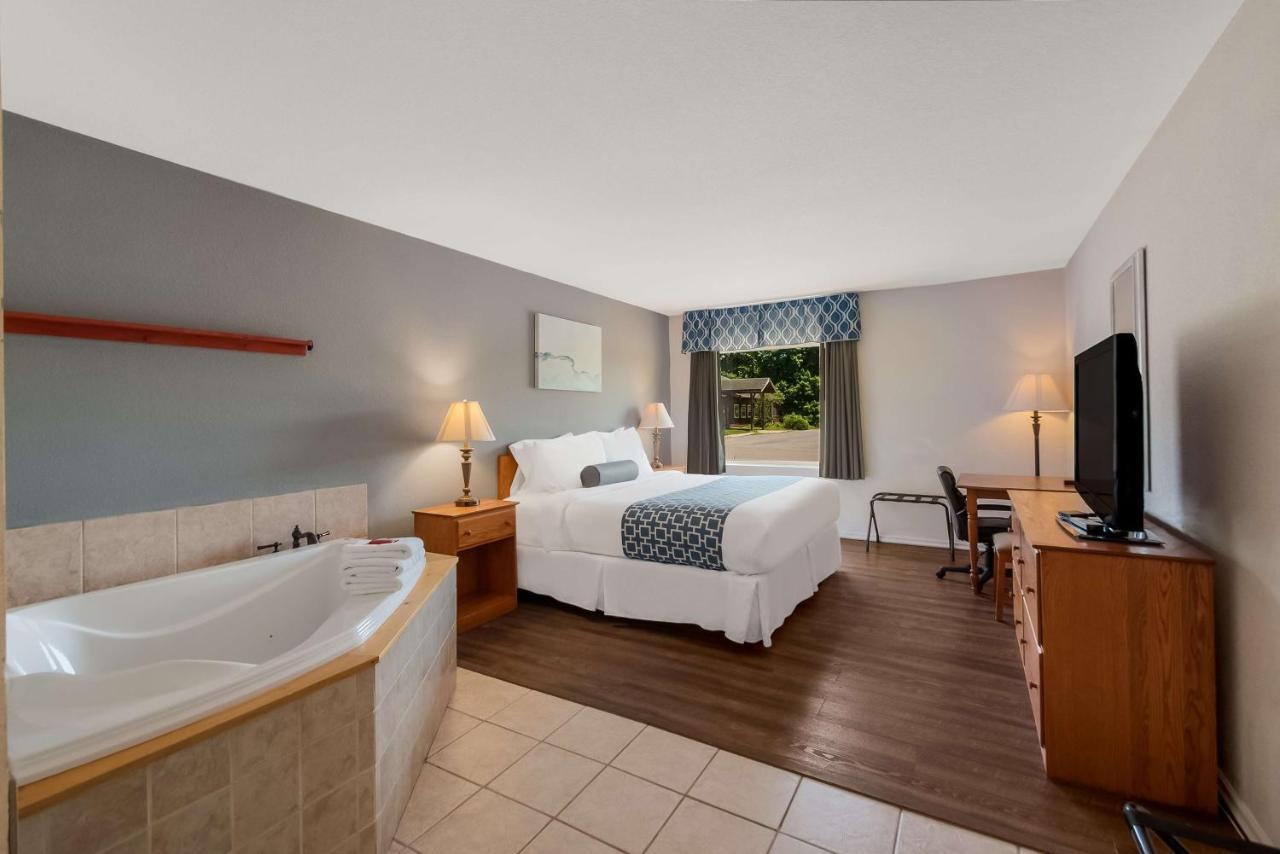 Surestay Plus Hotel By Best Western Berkeley Springs Eksteriør bilde